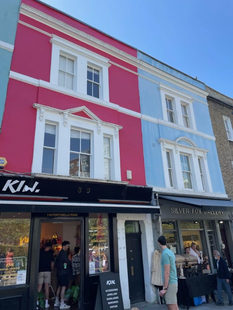 A walk around colorful and pastel Notting Hill on a busy market Saturday.